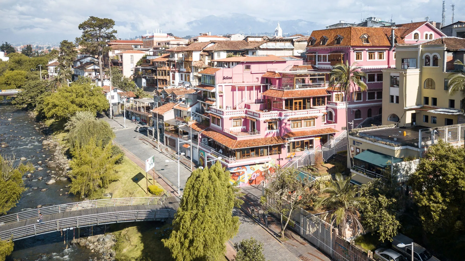 Socialtel Cuenca Hotel 3*,