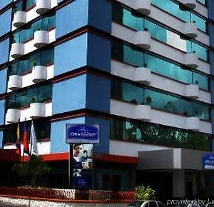 howard-johnson-hotel-quito-la-carolina.hotelsquito.com/