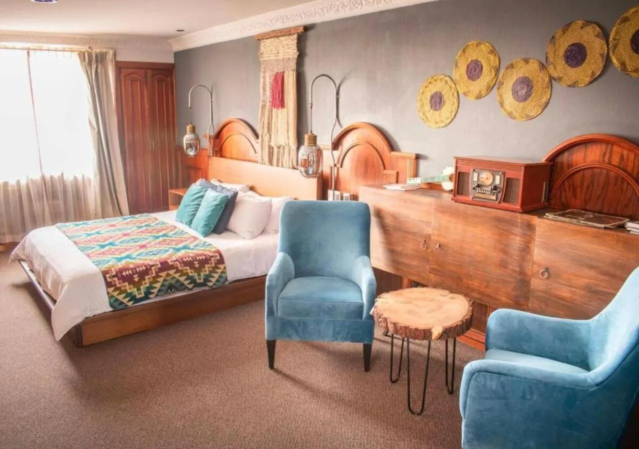 ***  Socialtel Cuenca Hotel Ecuador